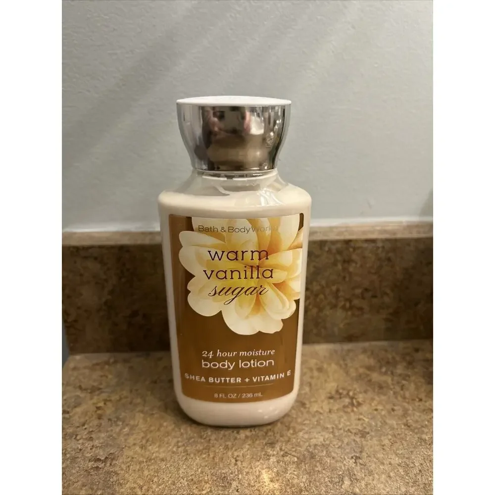 Bath & Body Works Warm Vanilla Sugar 24 Hour Mousturizing Lotion Full Size 8 oz.